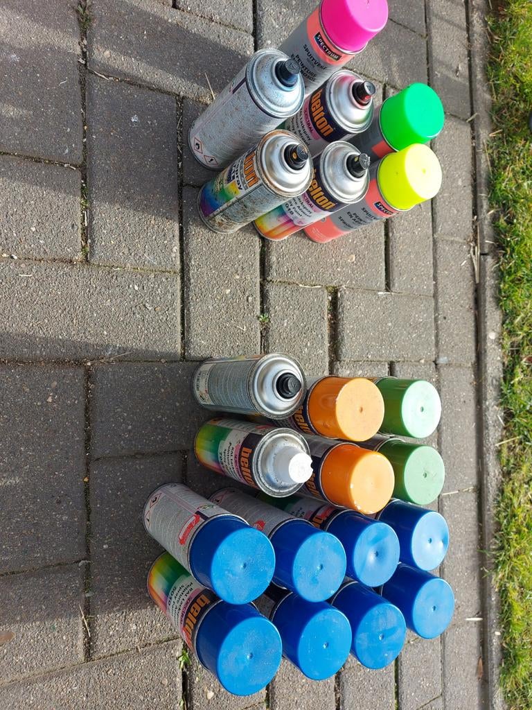 Spuitbussen +20 stuks, Ophalen, Wit