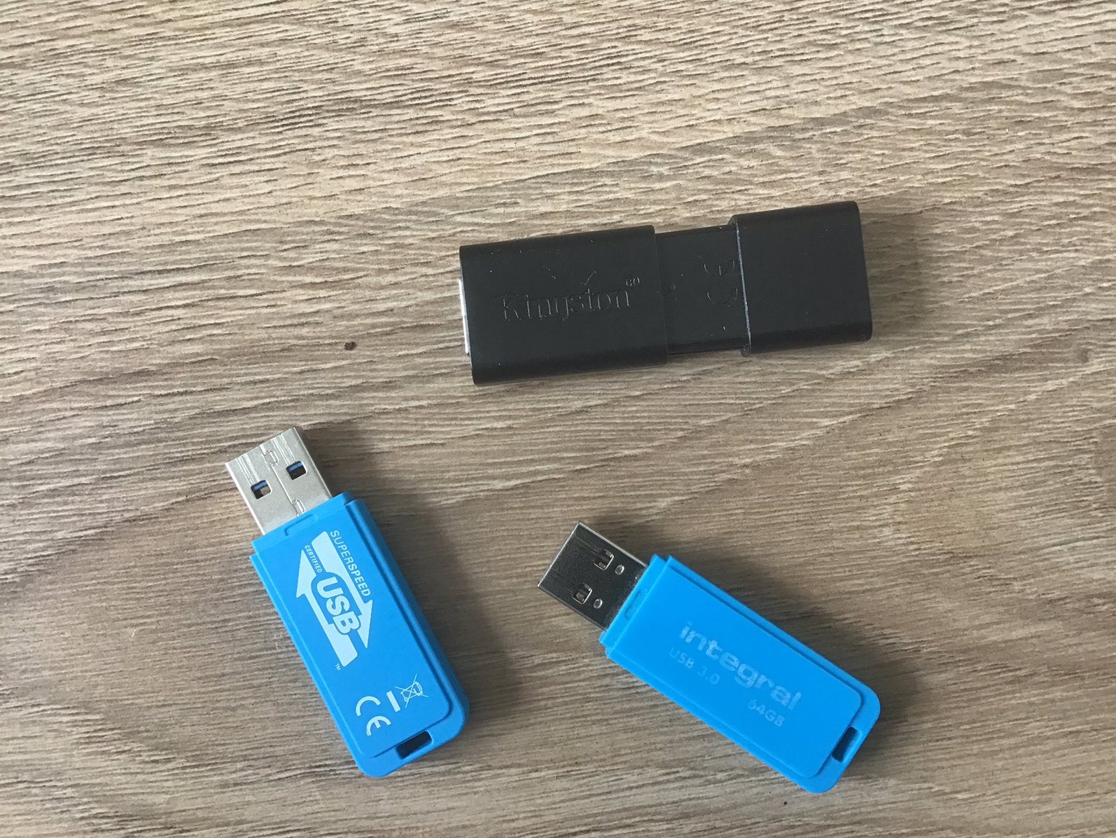 Set van 3 USB-sticks (USB 3.0) –16GB, 64GB & 32GB – Z.G.A.N., Ophalen of Verzenden, Zo goed als nieuw, 64 GB