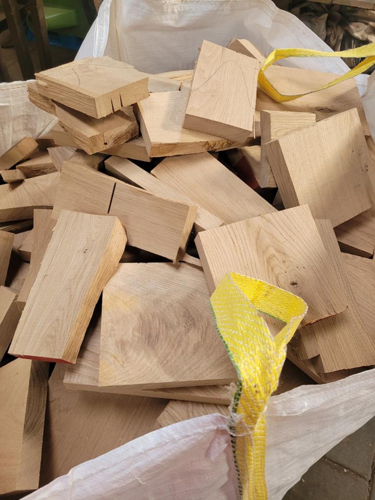 Oven gedroogd eiken kachelhout, Minder dan 3 m³, Ophalen, Eikenhout, Blokken
