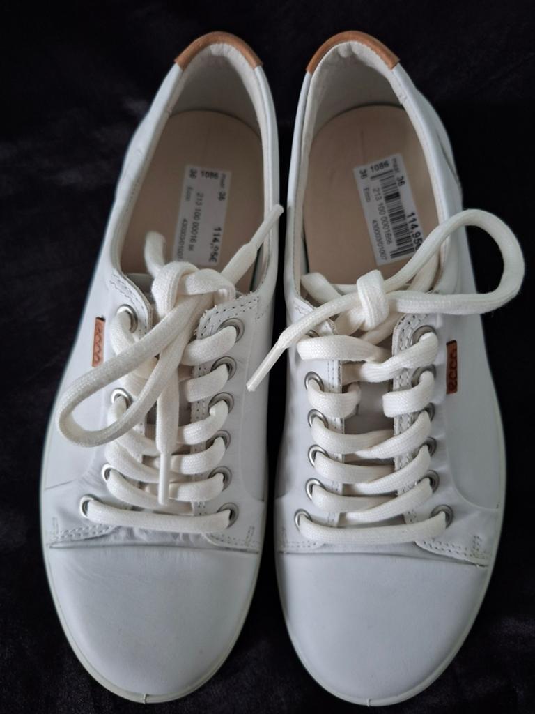 Ecco maat 36 nieuw in de doos, Kleding | Dames, Schoenen, Ophalen of Verzenden, Nieuw, Sneakers of Gympen