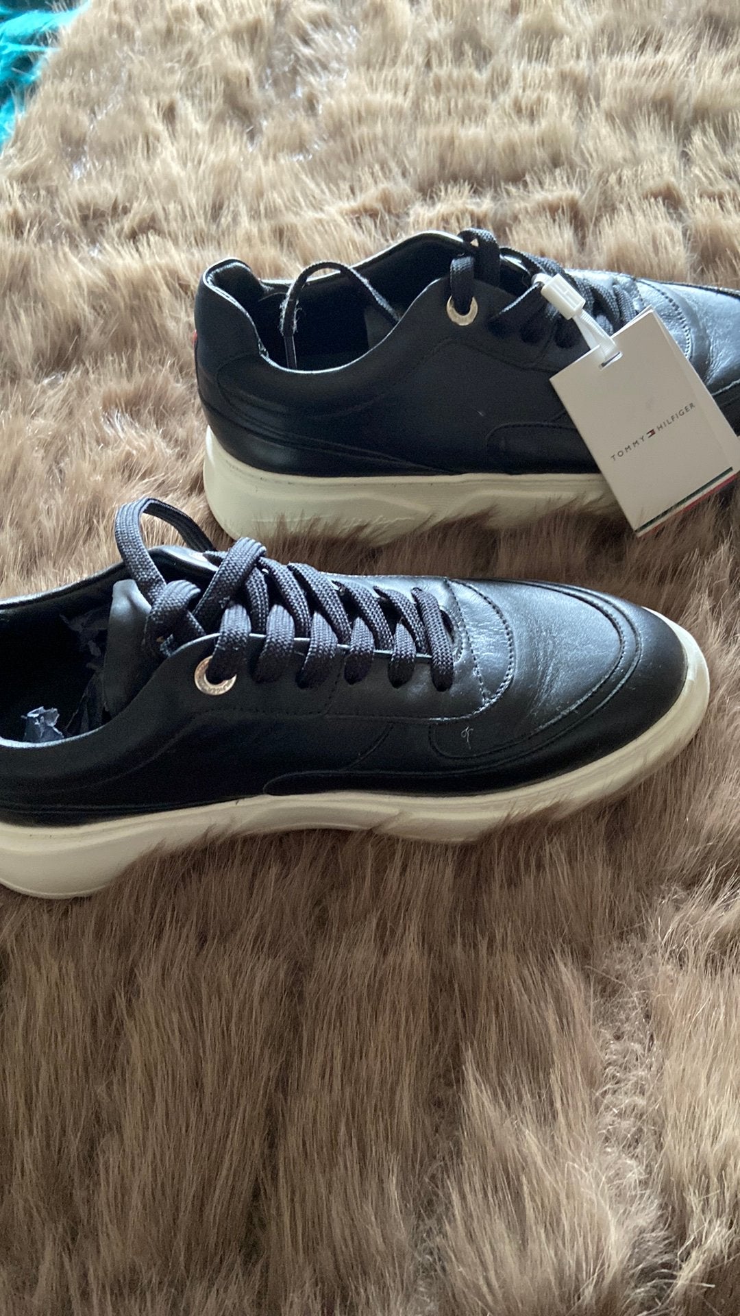 Nieuwe Tommy Hilfigger schoenen, Kleding | Dames, Ophalen, Zwart, Nieuw, Sneakers of Gympen