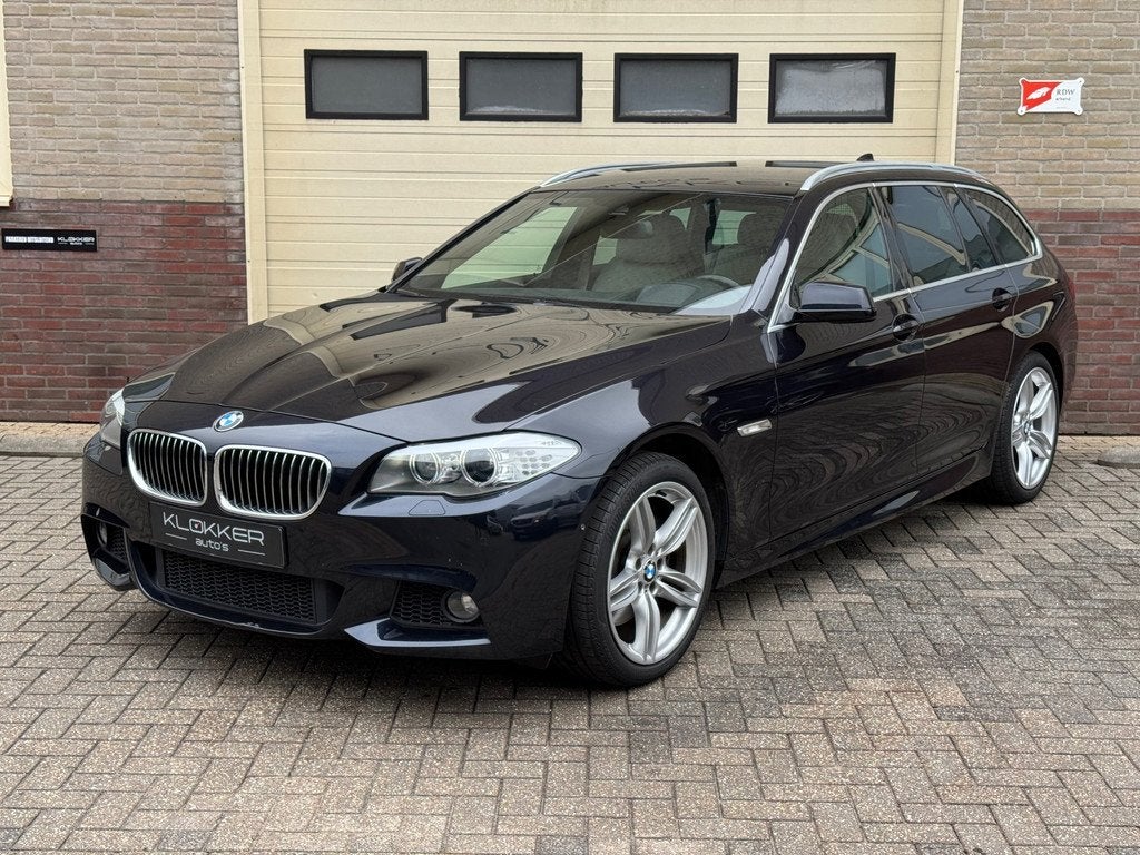 BMW 5-serie Touring 525xd High Executive M-pakket|HUD|Memory, Automaat, Euro 5, Stof, 4 cilinders