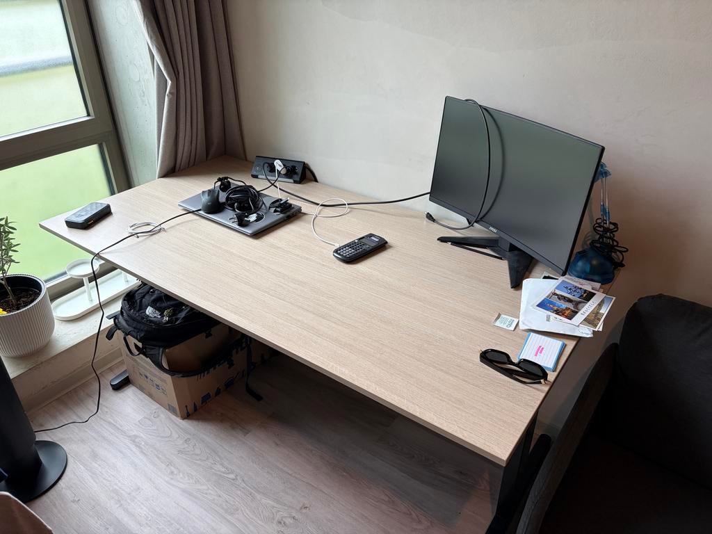 Verstelbaar bureau 160x80 - Makkelijk te demonteren, Huis en Inrichting, Bureaus, Ophalen, Demontabel, Gebruikt, Zit-sta bureau