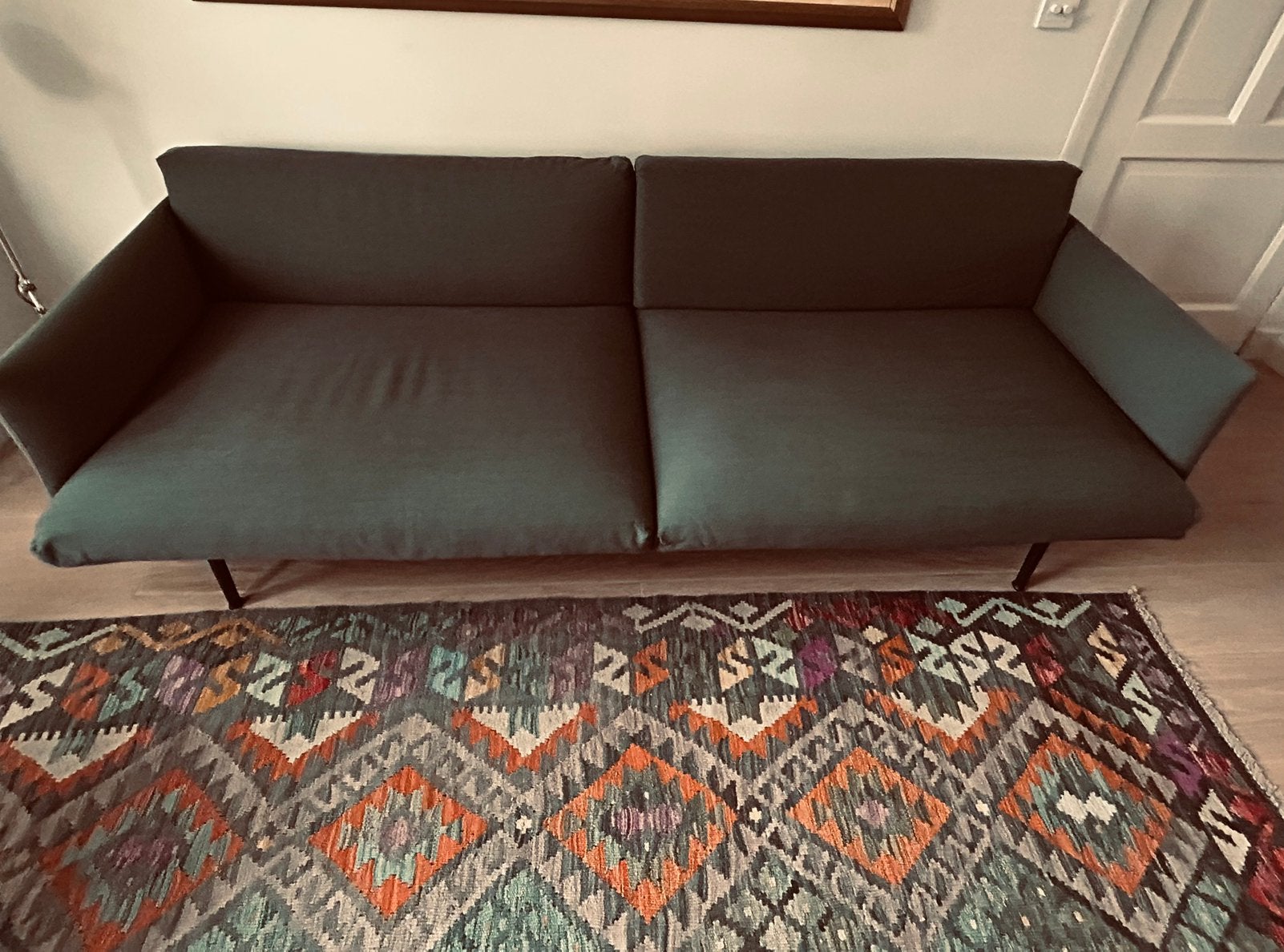 Prachtige Muuto outline bank met stof steelcut van Kvadrat., Huis en Inrichting, Banken | Bankstellen, Ophalen, Driepersoons, 75 tot 100 cm