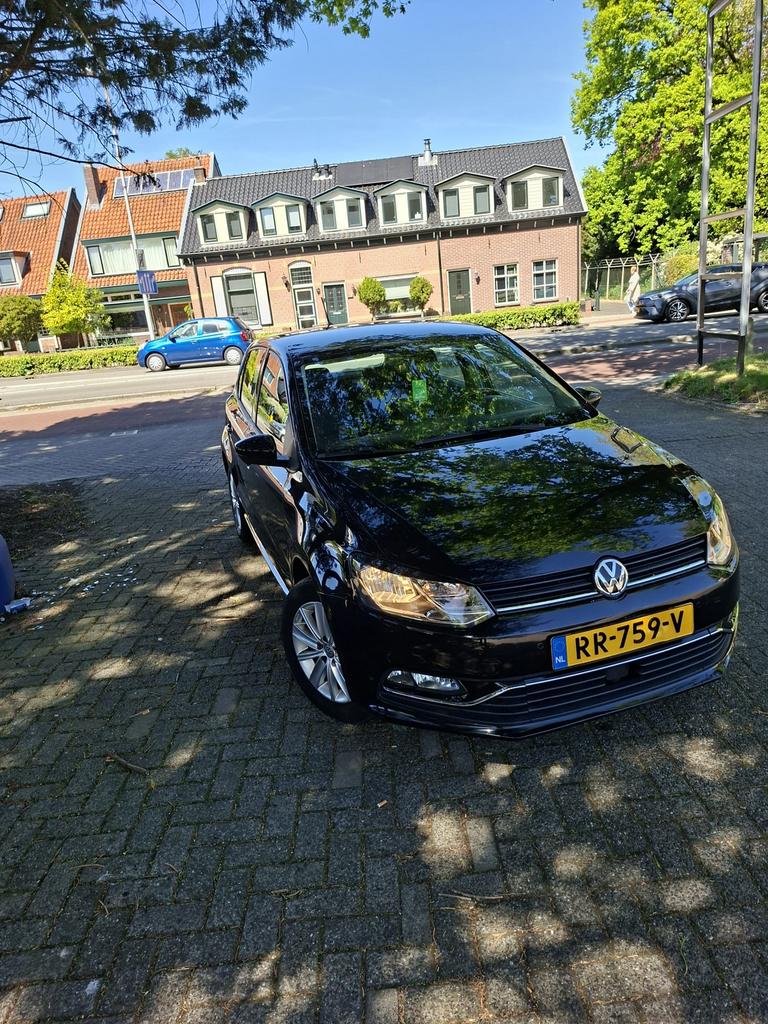 Volkswagen Polo 1.0 TSI 55KW 2014 Zwart, Auto's, Zwart, Handgeschakeld, Particulier, 3 cilinders
