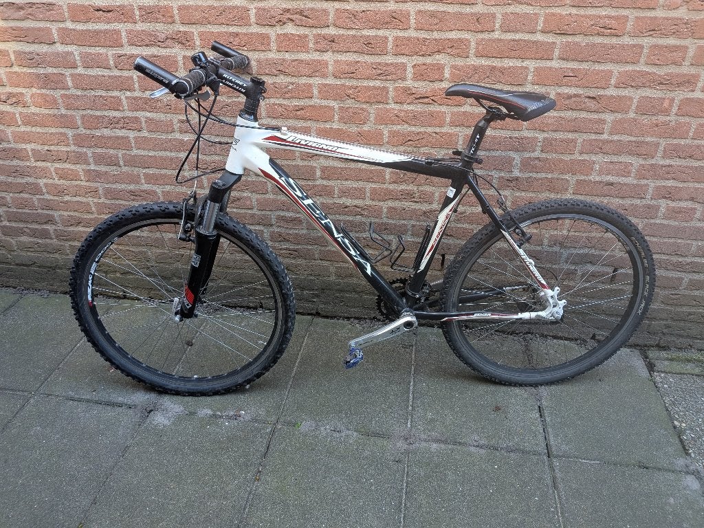 Mountainbike Sensa GRATIS AF TE HALEN