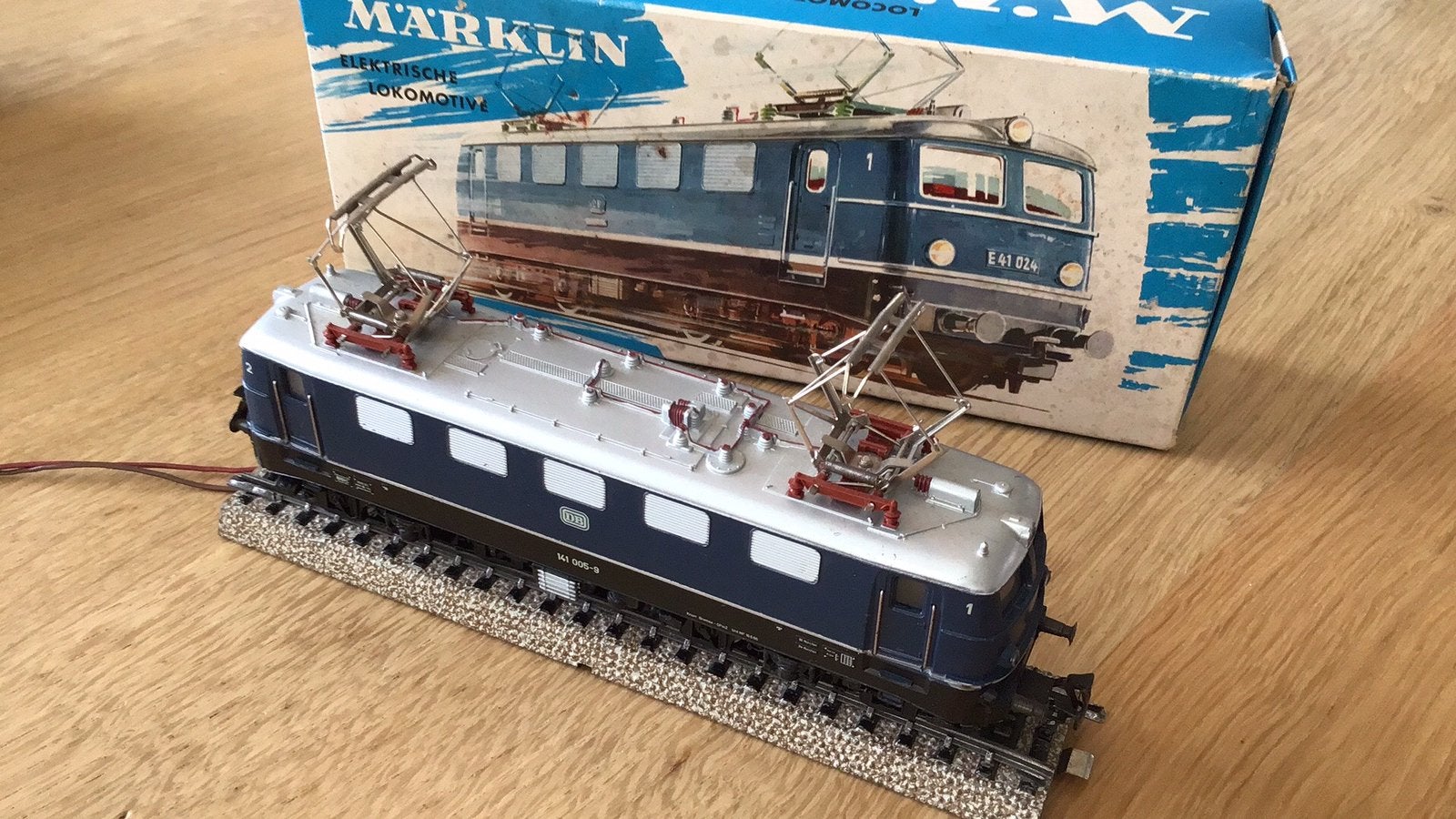 Nog zeer mooie trein v marklin 3034 in ovp, Wisselstroom, Locomotief, Ophalen of Verzenden, Zo goed als nieuw