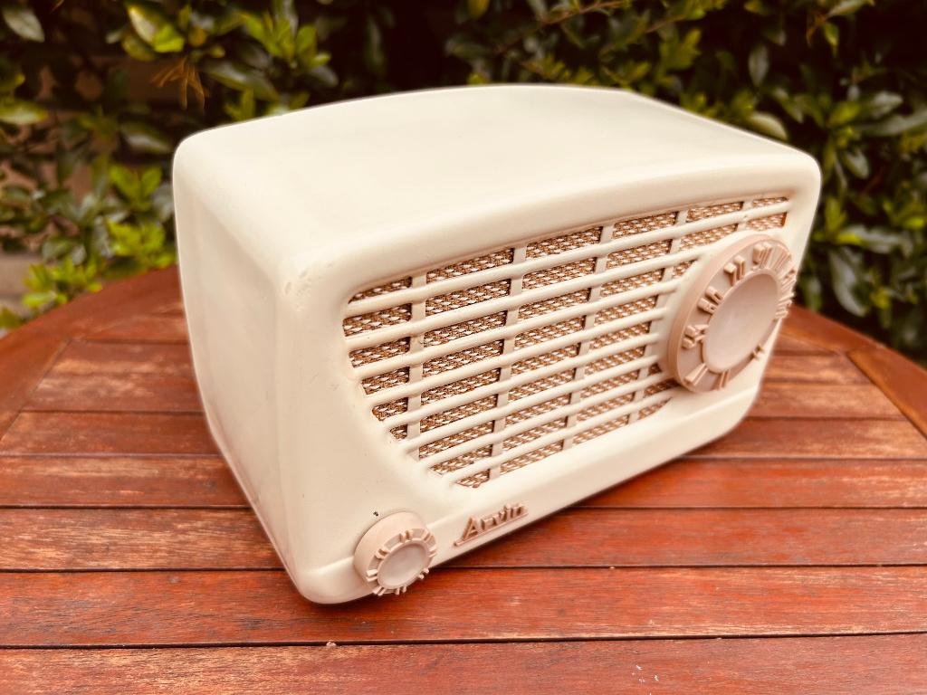 Leuke metalen Arvin 842T 'midget' buizenradio uit 1954, Ophalen