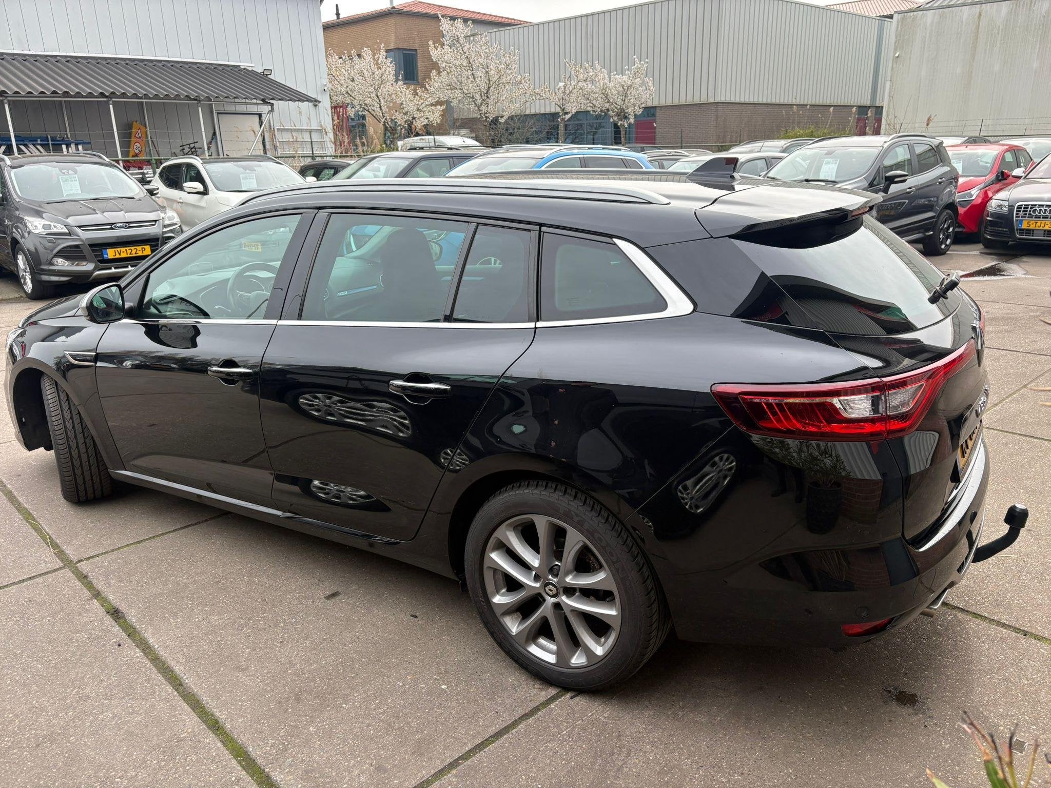 Renault Mégane Estate 1.2 TCe GT-Line Camera, Trekhaak Bose, Auto's, Gebruikt, Euro 6, 4 cilinders, Zwart