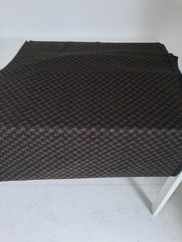 punta di milano bruin zwart 200 cm van 150 cm breed, Hobby en Vrije tijd, Stoffen en Lappen, Overige materialen, Bruin, 120 cm of meer