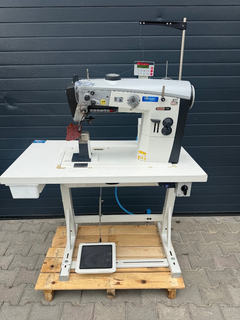 Pfaff 2595 PLUS automatische naaimachine met 1 naald,, Ophalen, Zo goed als nieuw, Naaimachine, Pfaff