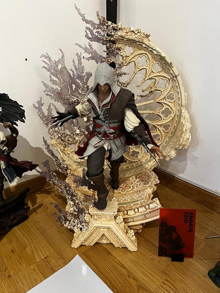 ezio purearts statue, Verzamelen, Beelden en Beeldjes, Ophalen, Zo goed als nieuw, Fantasy