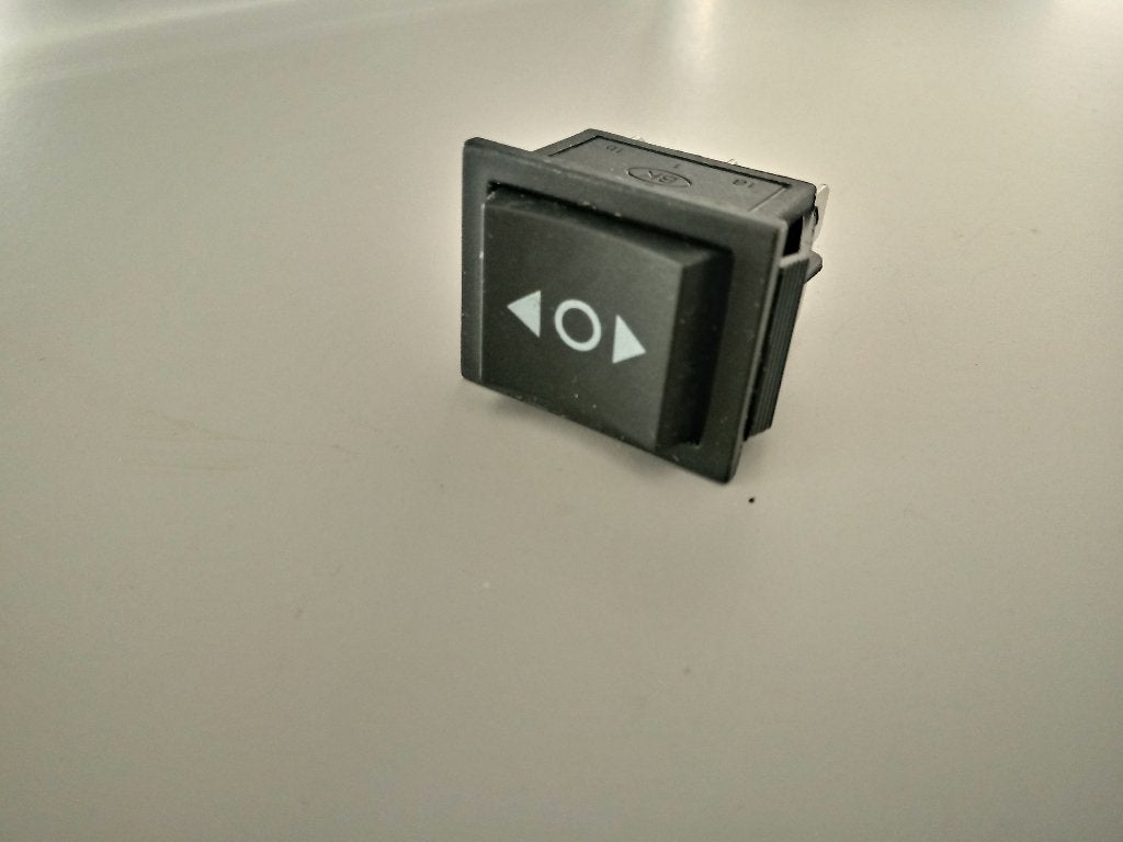 Self Reset Rocker Switch/Push Button Switch (nieuw), Verzenden, Nieuw