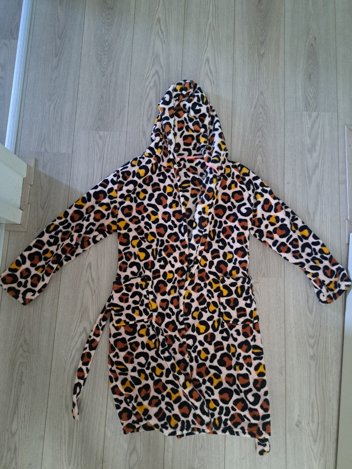 Badjas Hema luipaardprint maat 158-164 Z.g.a.n., Nacht- of Onderkleding, Gebruikt, Meisje, Ophalen of Verzenden