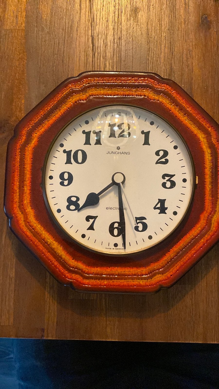 Retro Junghans porseleinen klok uit Duitsland, Antiek en Kunst, Ophalen of Verzenden