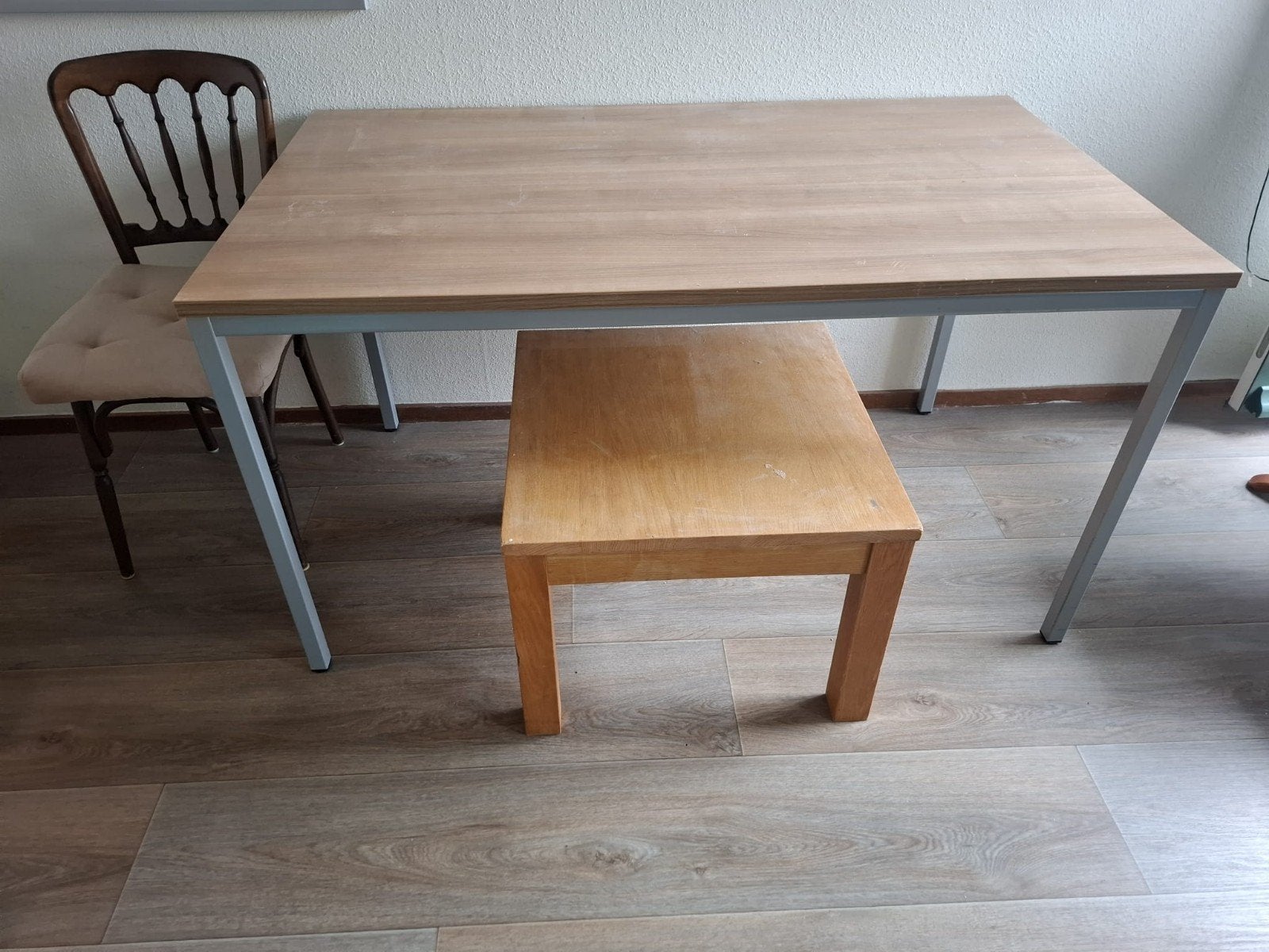 TAFEL & tafeltje, Ophalen, 50 tot 100 cm, 50 tot 100 cm, Vier personen
