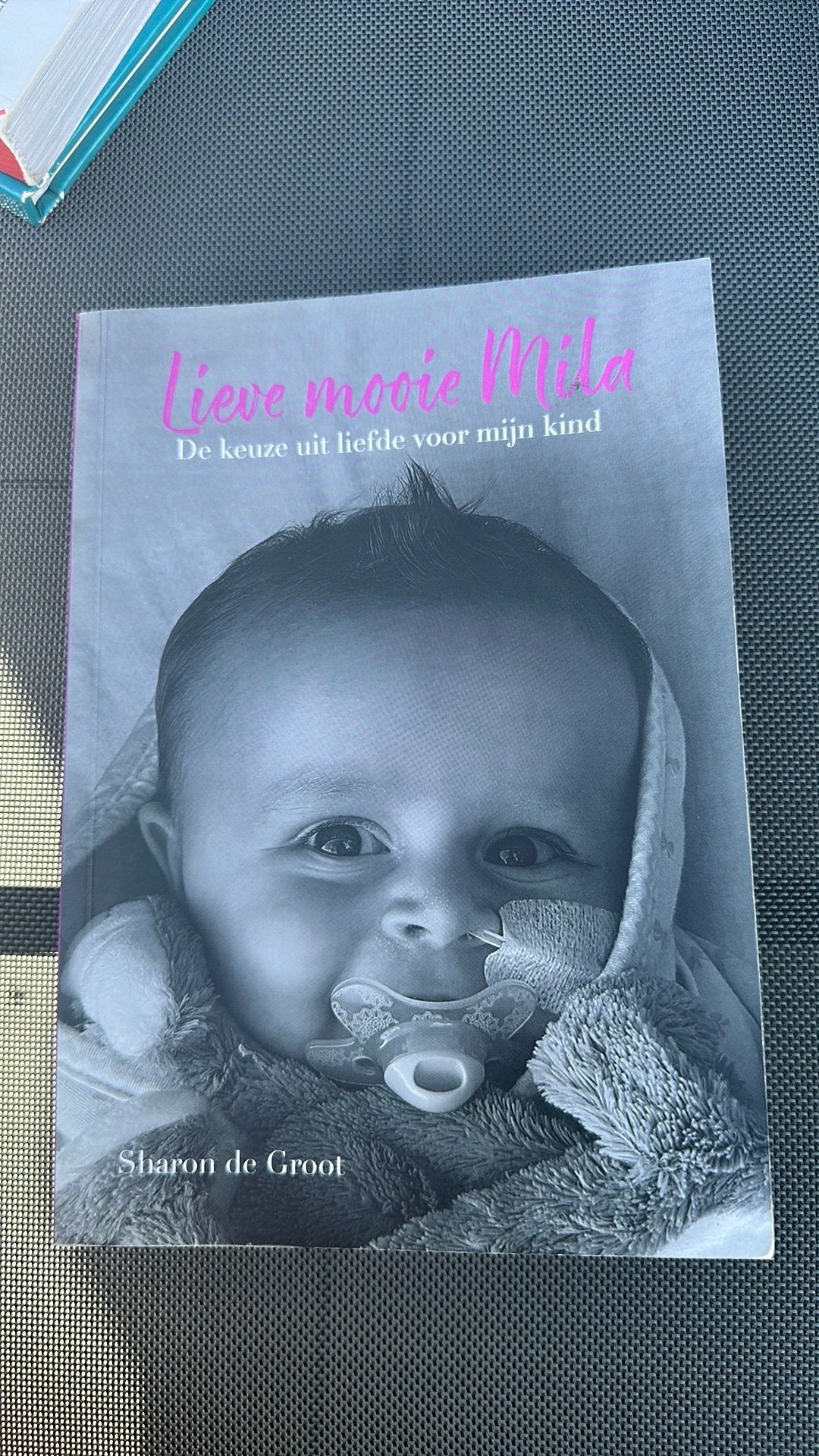 Sharon de Groot - Lieve mooie Mila, Ophalen of Verzenden, Zo goed als nieuw, Sharon de Groot