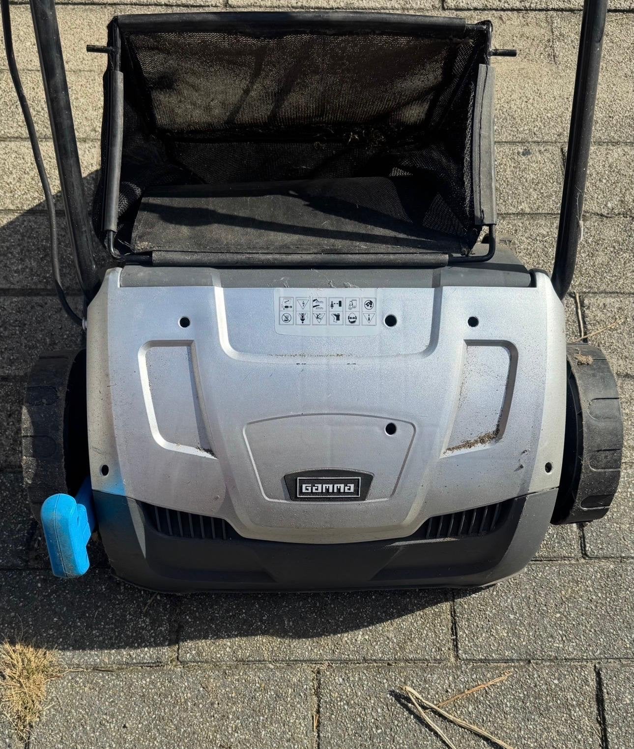 Gamma elektrische verticuteermachine, Ophalen, Gebruikt, Elektrische grasmaaier, Opvangzak