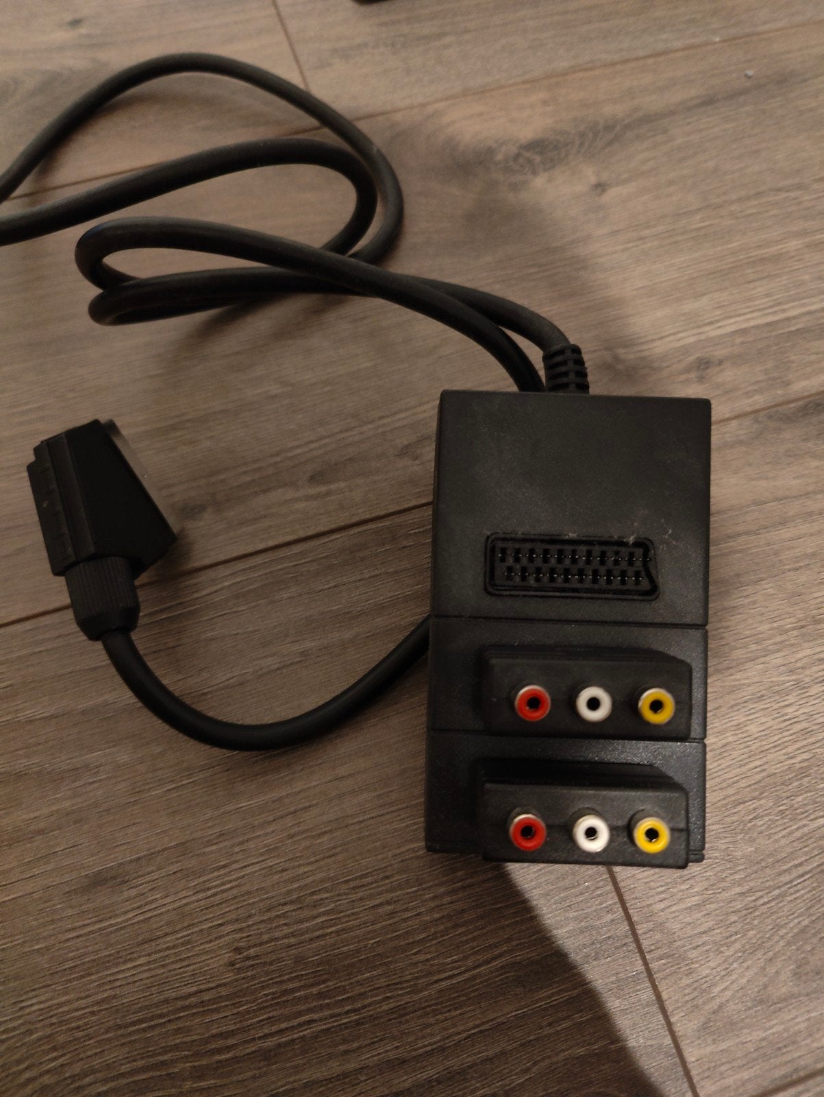 Scart splitter en naar RCA adapter, Ophalen, Gebruikt, Minder dan 2 meter, Scartkabel