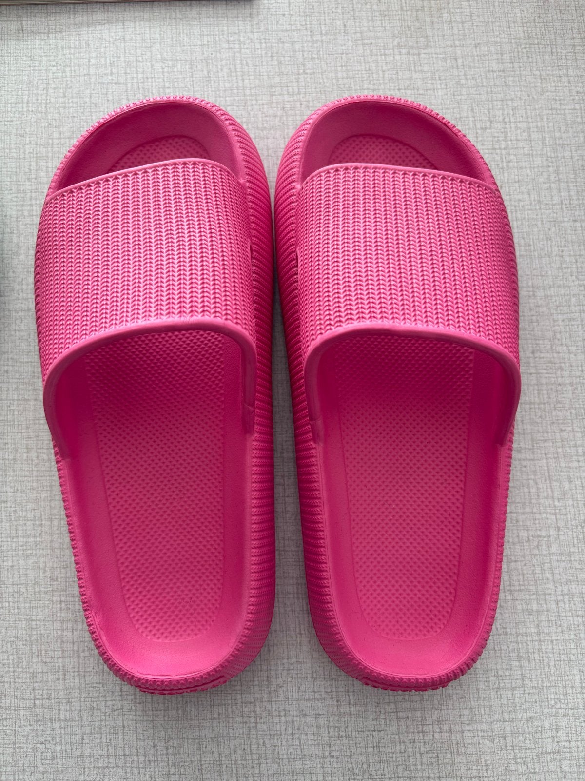 Lucovitaal slippers - nieuw - Maat 37-38, Kleding | Dames, Schoenen, Ophalen of Verzenden, Zo goed als nieuw, Roze, Slippers