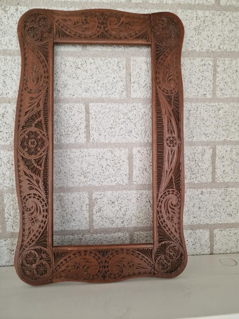 Oude houten lijst - houtsnijwerk, Huis en Inrichting, Woonaccessoires | Lijsten, Ophalen of Verzenden, Hout, Minder dan 50 cm