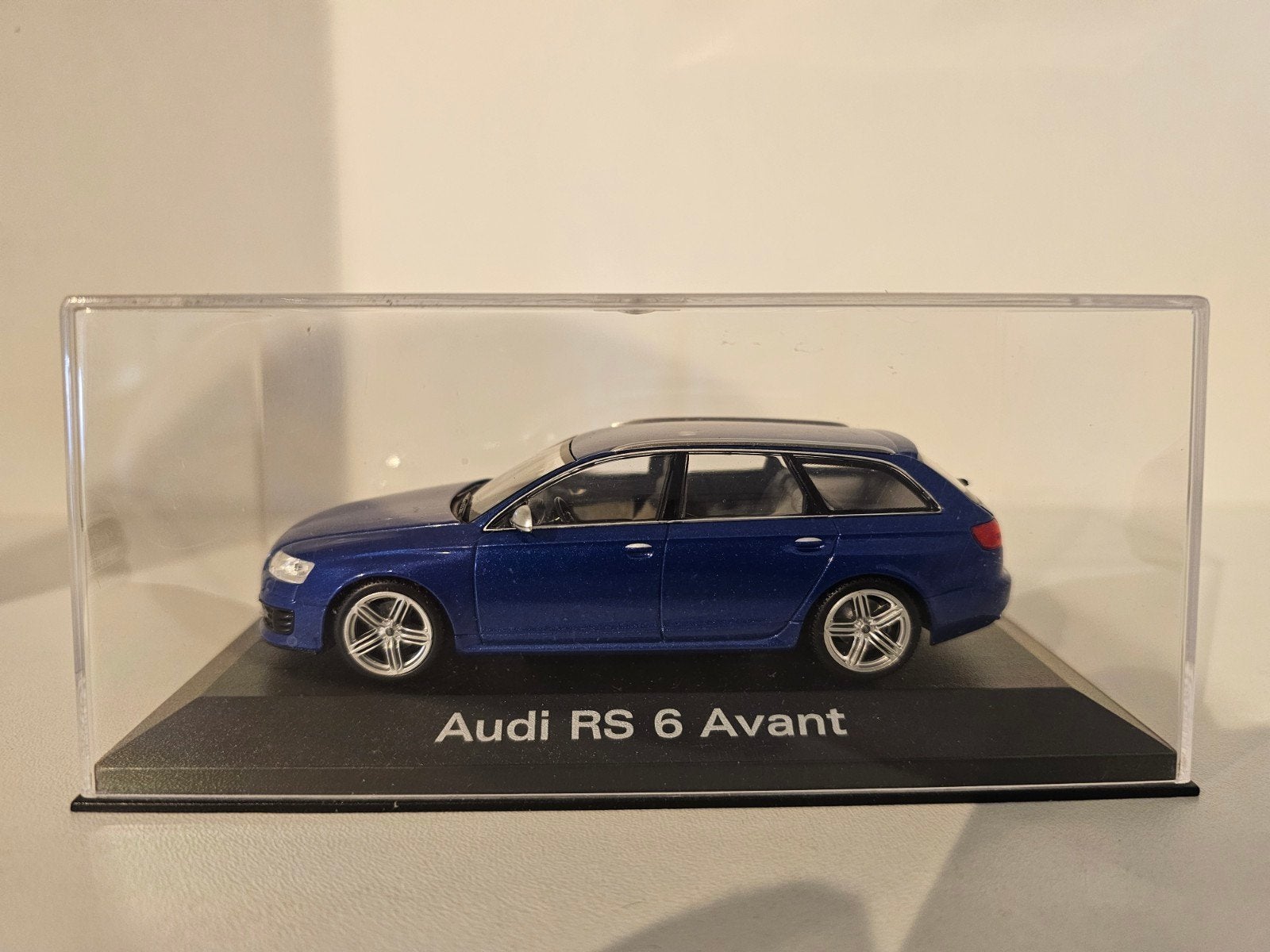 MINICHAMPS AUDI RS6 AVANT BLAUW 1:43, Ophalen of Verzenden, Zo goed als nieuw, Auto, MiniChamps