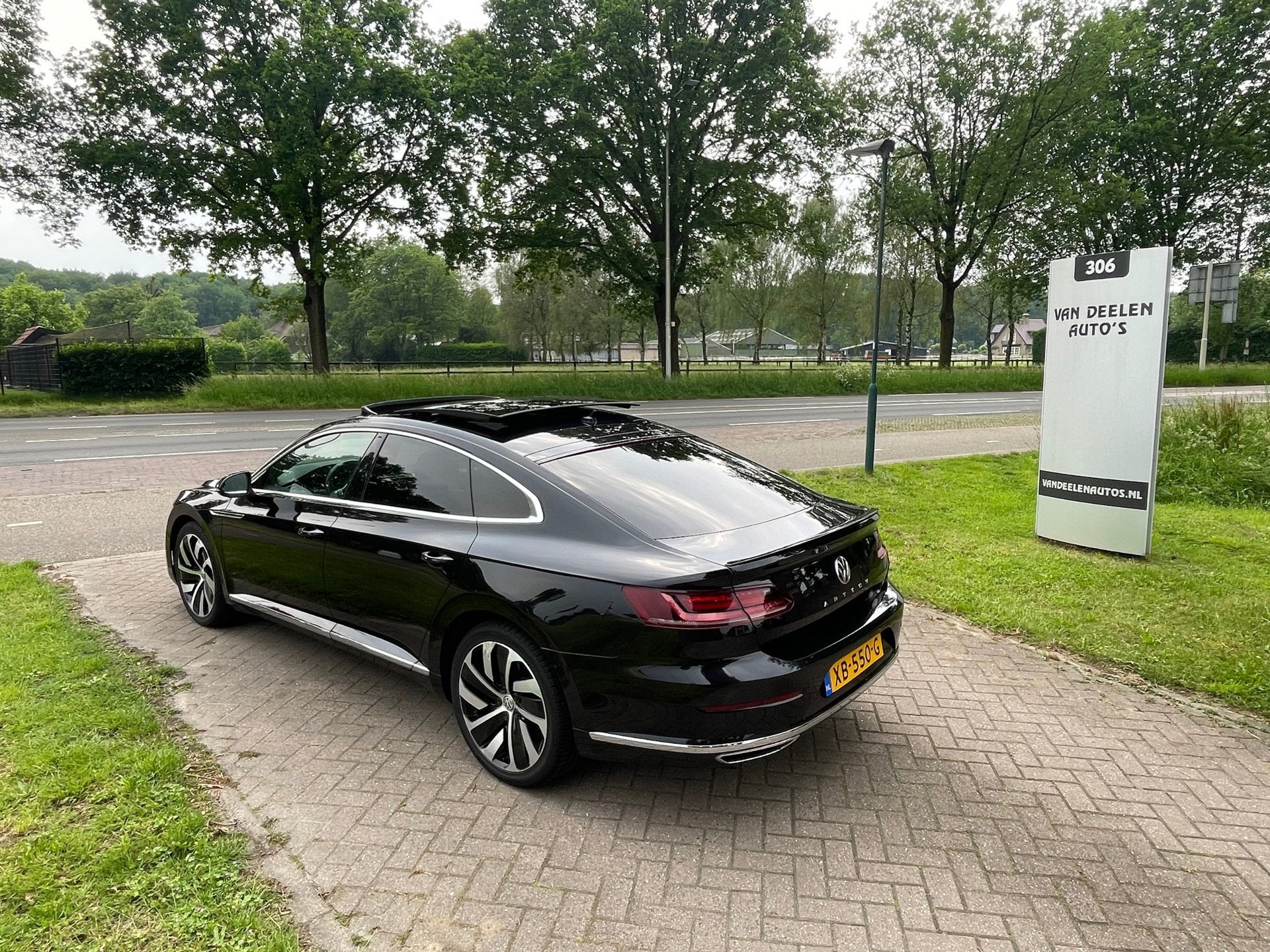 Volkswagen Arteon 1.5 TSI Business R Panoramadak/Led, Arteon, Euro 6, 4 cilinders, 150 pk