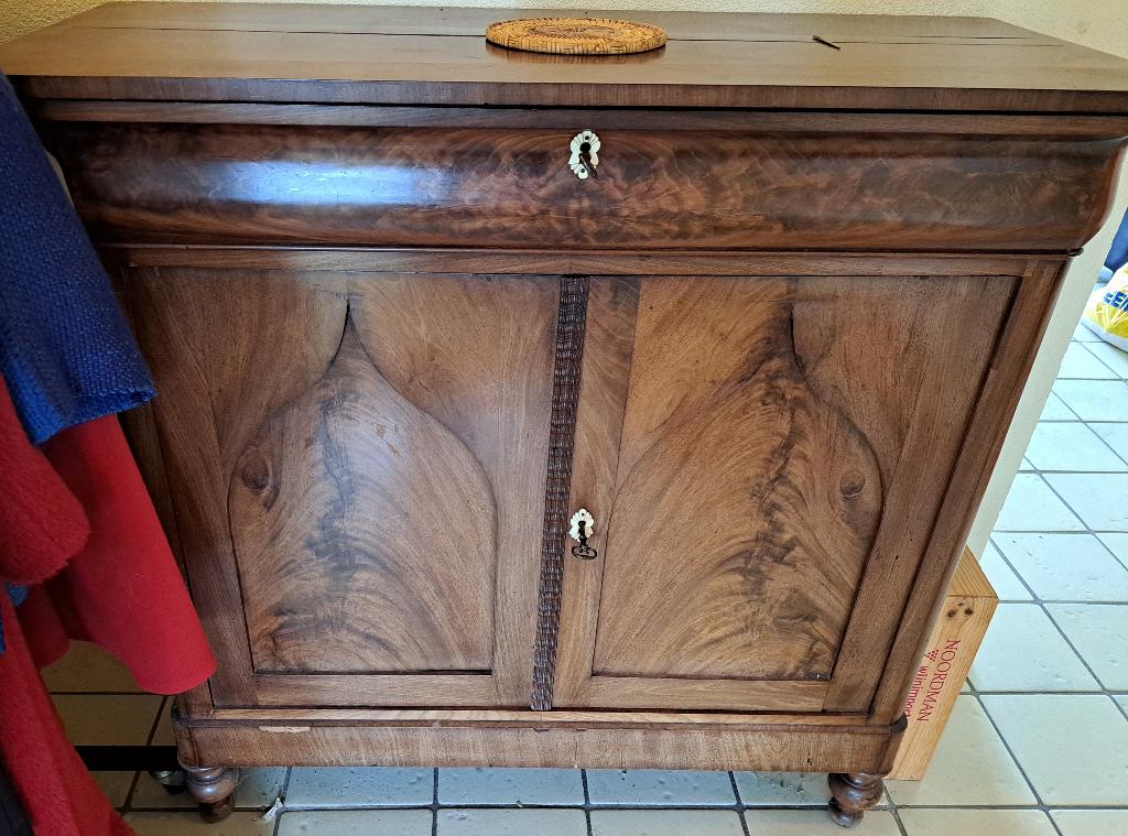 Kast, Antiek en Kunst, Ophalen