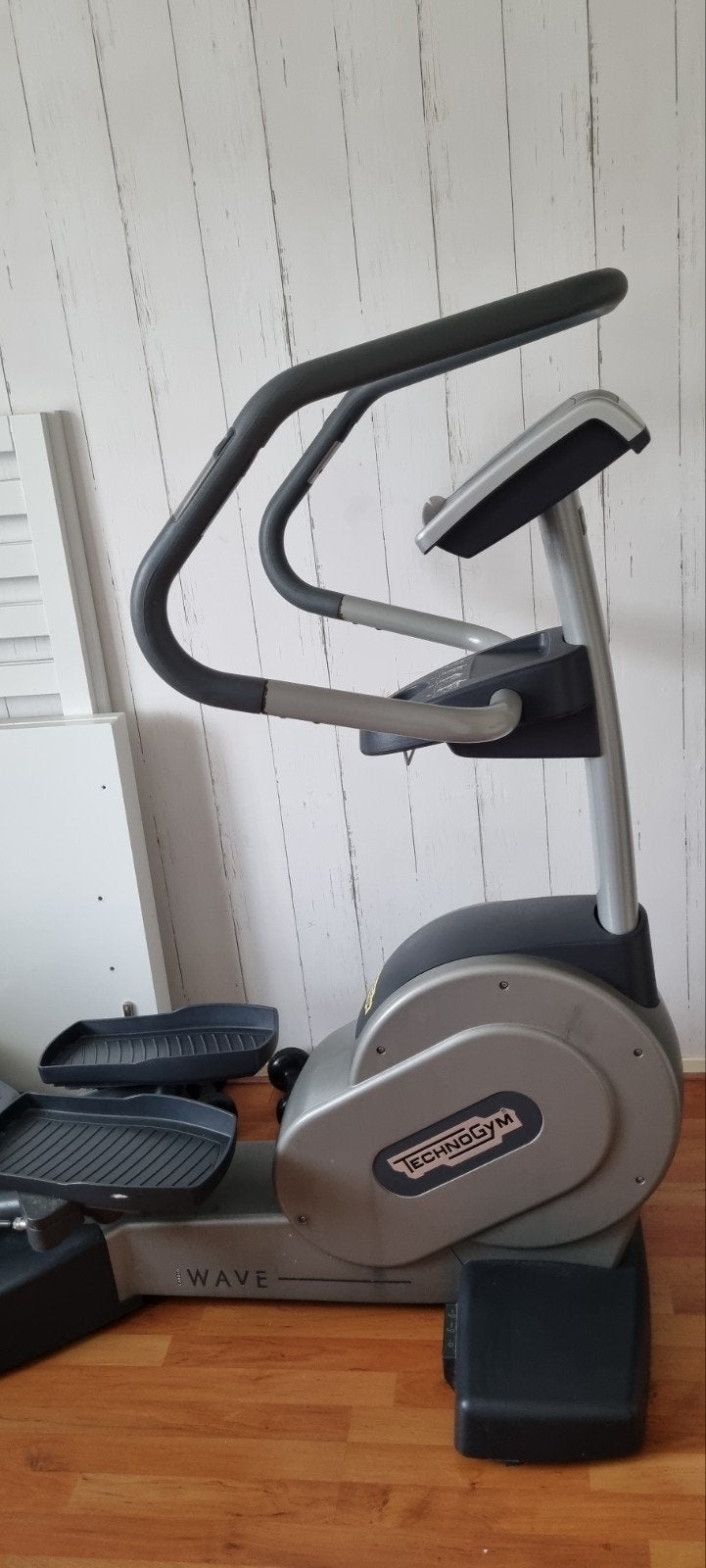 Technogym Wave. Crossttrainer skitrainer. KRACHT EN CARDIO, Ophalen, Zo goed als nieuw, Crosstrainer