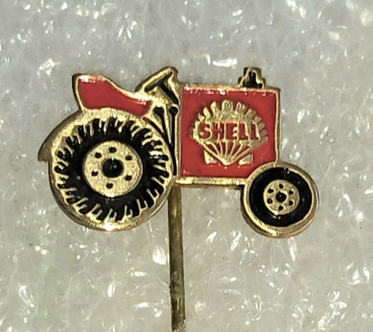 Vintage Shell Tractor Speldje, Verzamelen, Speldjes, Pins en Buttons, Ophalen of Verzenden, Gebruikt, Merk, Speldje of Pin