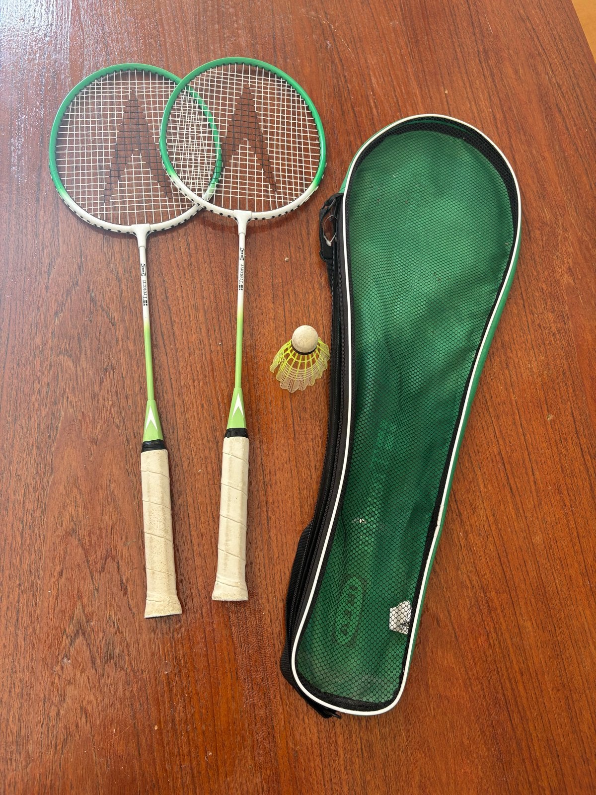 Tretorn/IKEA Badminton set: 2 rackets, shuttle en hoes, Ophalen, Gebruikt, Racket(s)