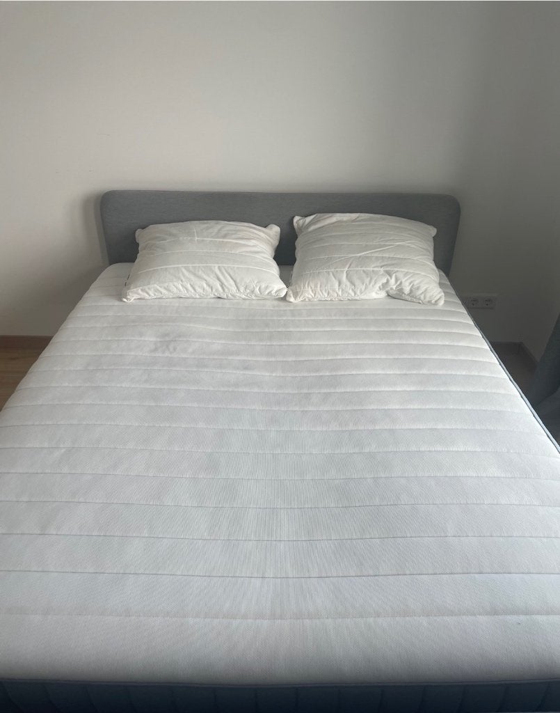 Bed frame and mattress, Ophalen, Tweepersoons, Zo goed als nieuw, 200 cm