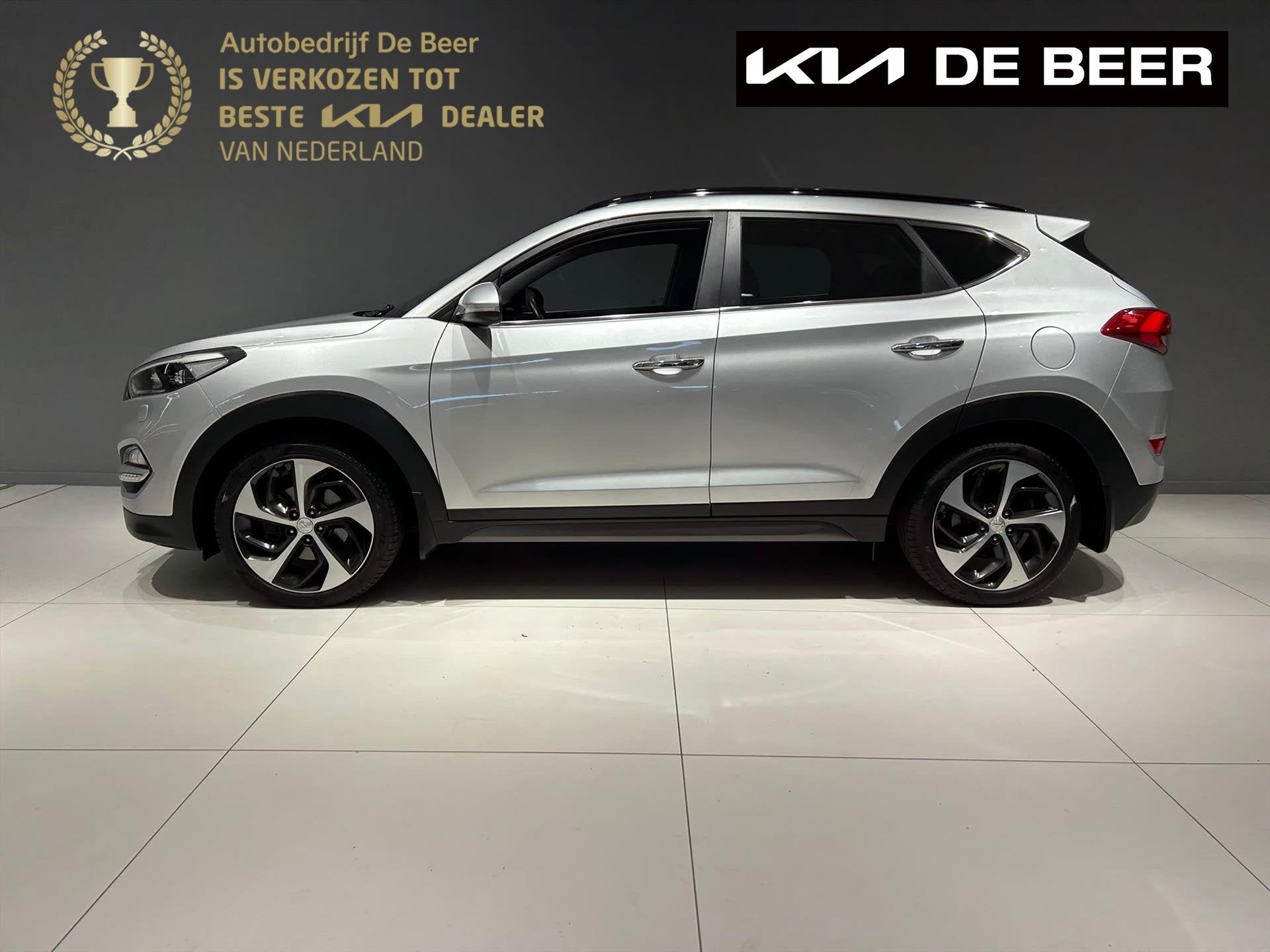 HYUNDAI Tucson 1.6 T-GDi 177pk ! Premium Pano Leder Trekhaak, Auto's, Gebruikt, 4 cilinders, Leder, Handgeschakeld