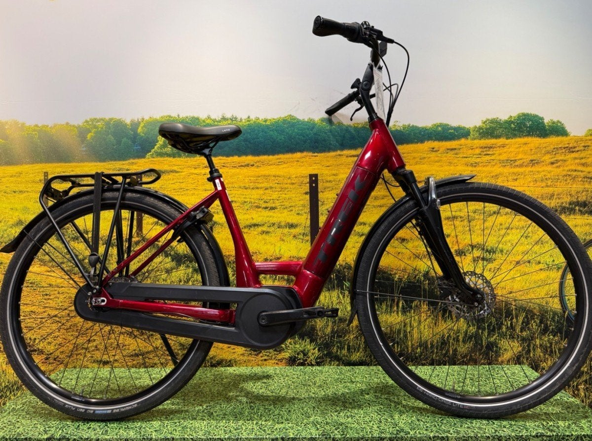 Trek District+ 8 Lowstep Dames Rood M, Gebruikt, -, -, -