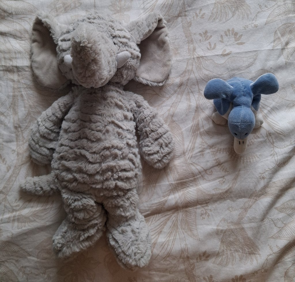 Olifanten knuffel en eendje, Overige merken, Grijs, Zo goed als nieuw, Middelgroot (20 tot 80 cm)