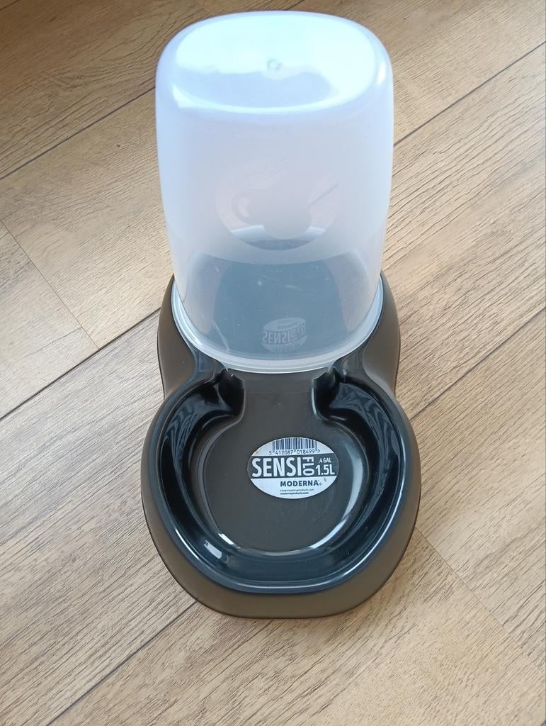Voerbak voor katten of honden, Ophalen