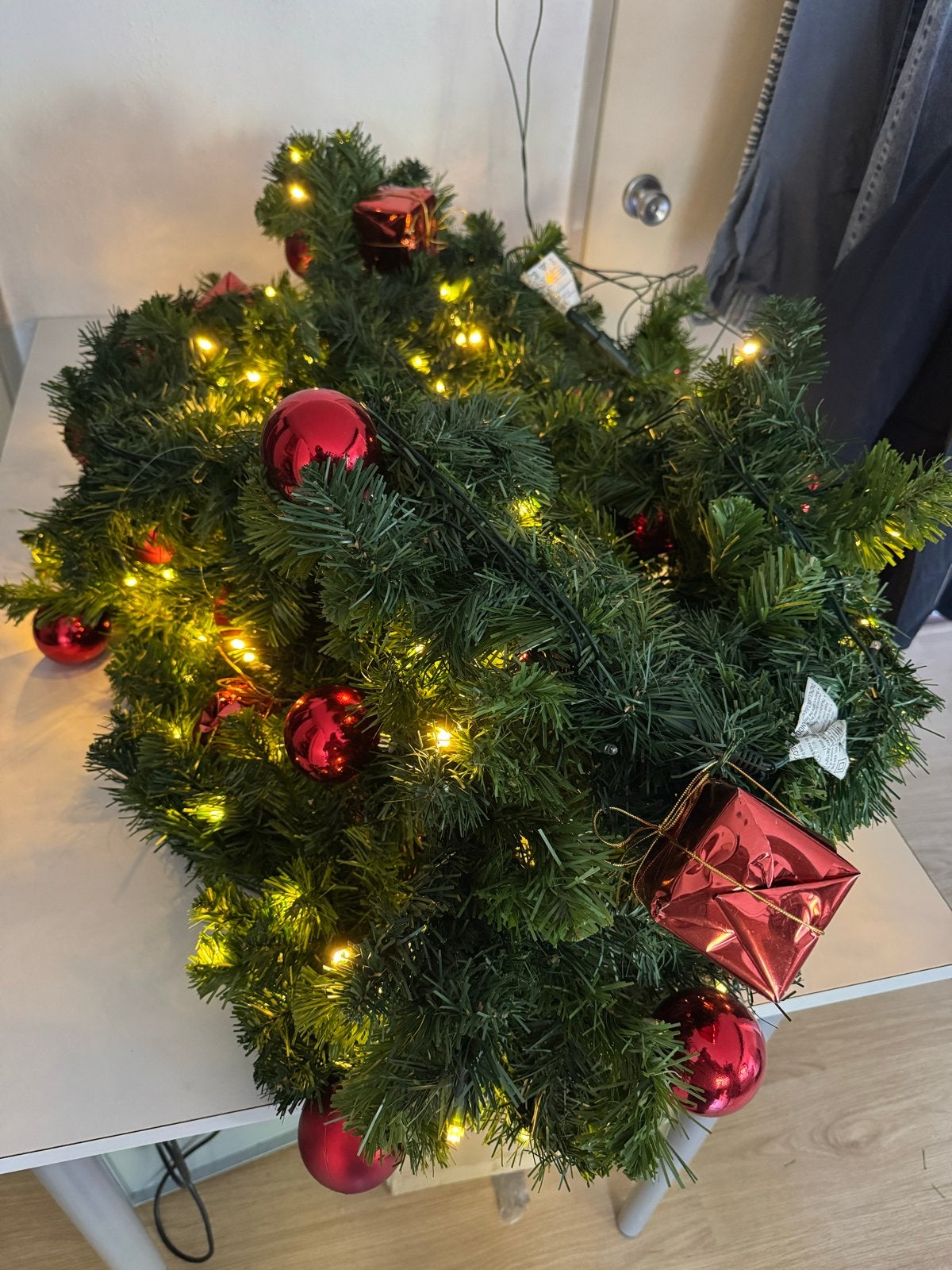 Kerstslinger, Ophalen
