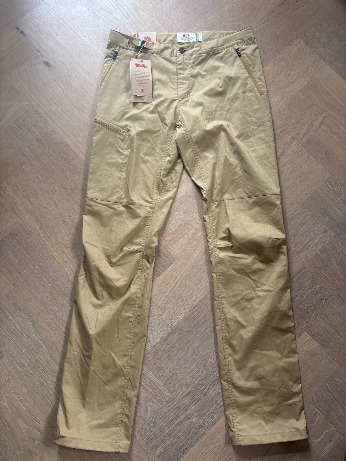 Fjällräven Abisko Hike Trousers - Maat M - Nieuw, Ophalen of Verzenden, Nieuw, Maat 48/50 (M), Beige