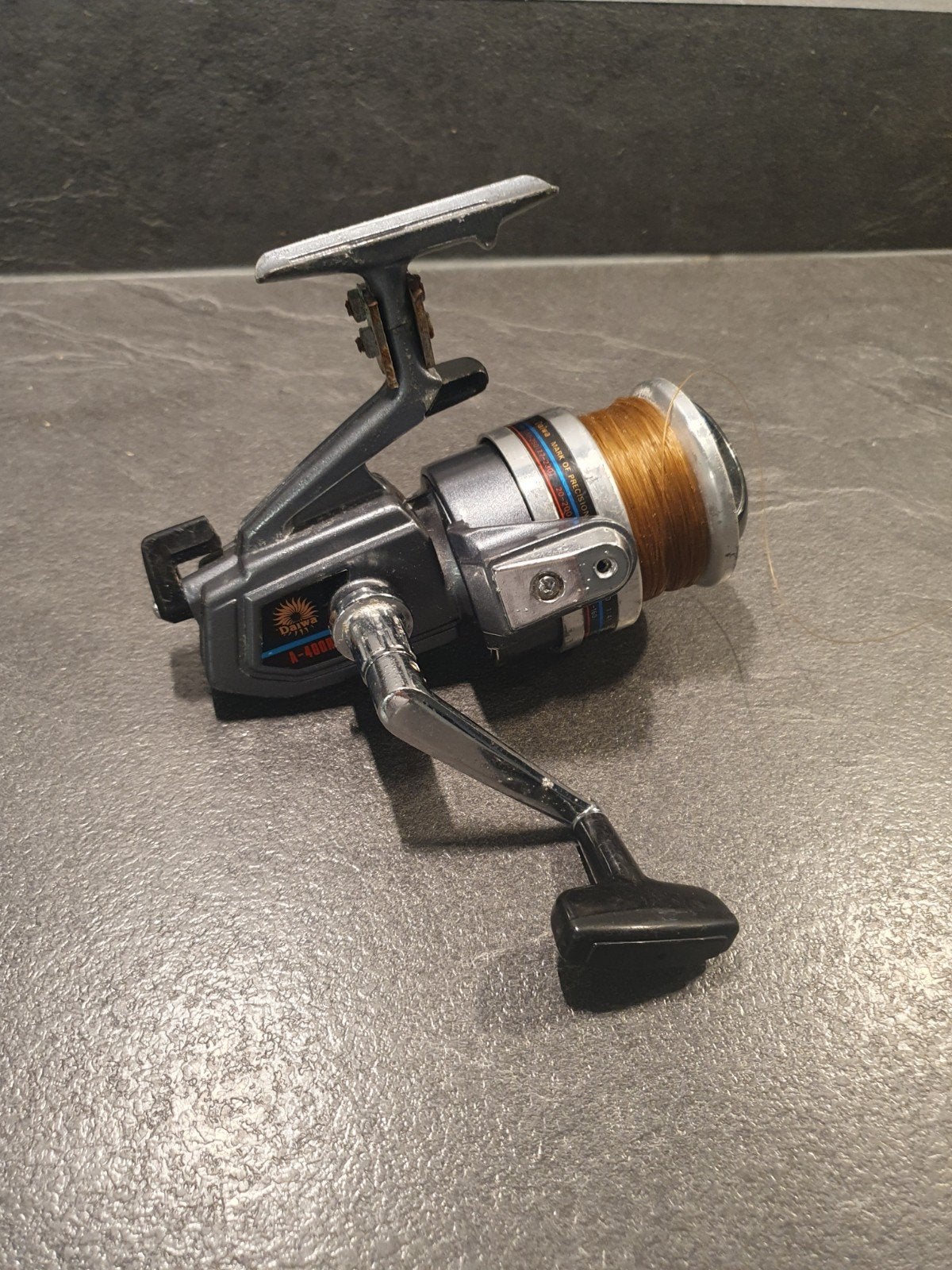 Daiwa a-400rl werpmolen, Watersport en Boten, Hengelsport | Roofvissen, Ophalen, Gebruikt, Molen