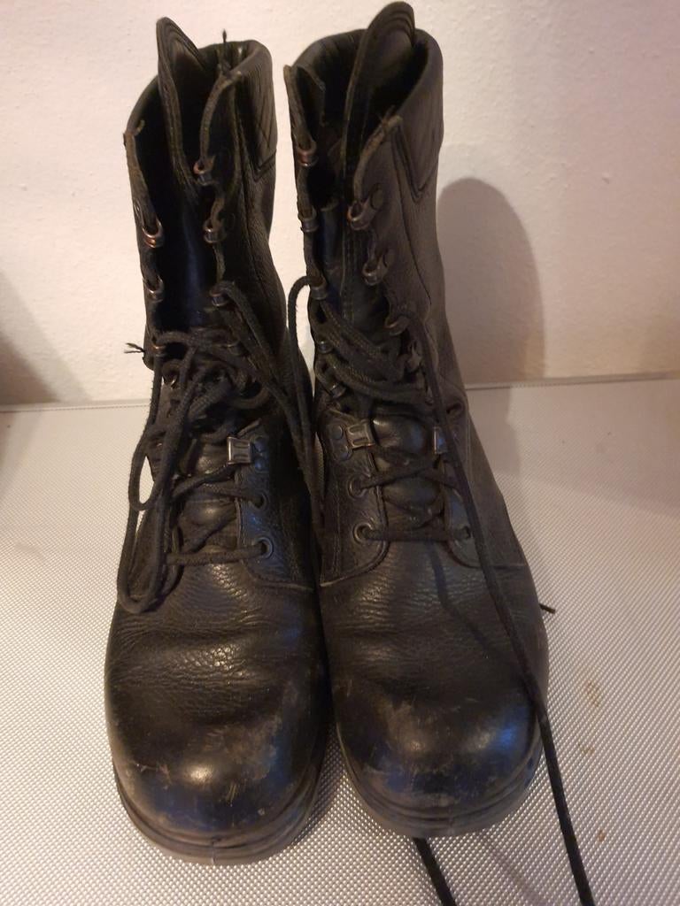 Legerkisten (42/43) - Stevige zwarte boots, Kleding | Heren, Schoenen, Ophalen of Verzenden, Gedragen, Zwart, Boots