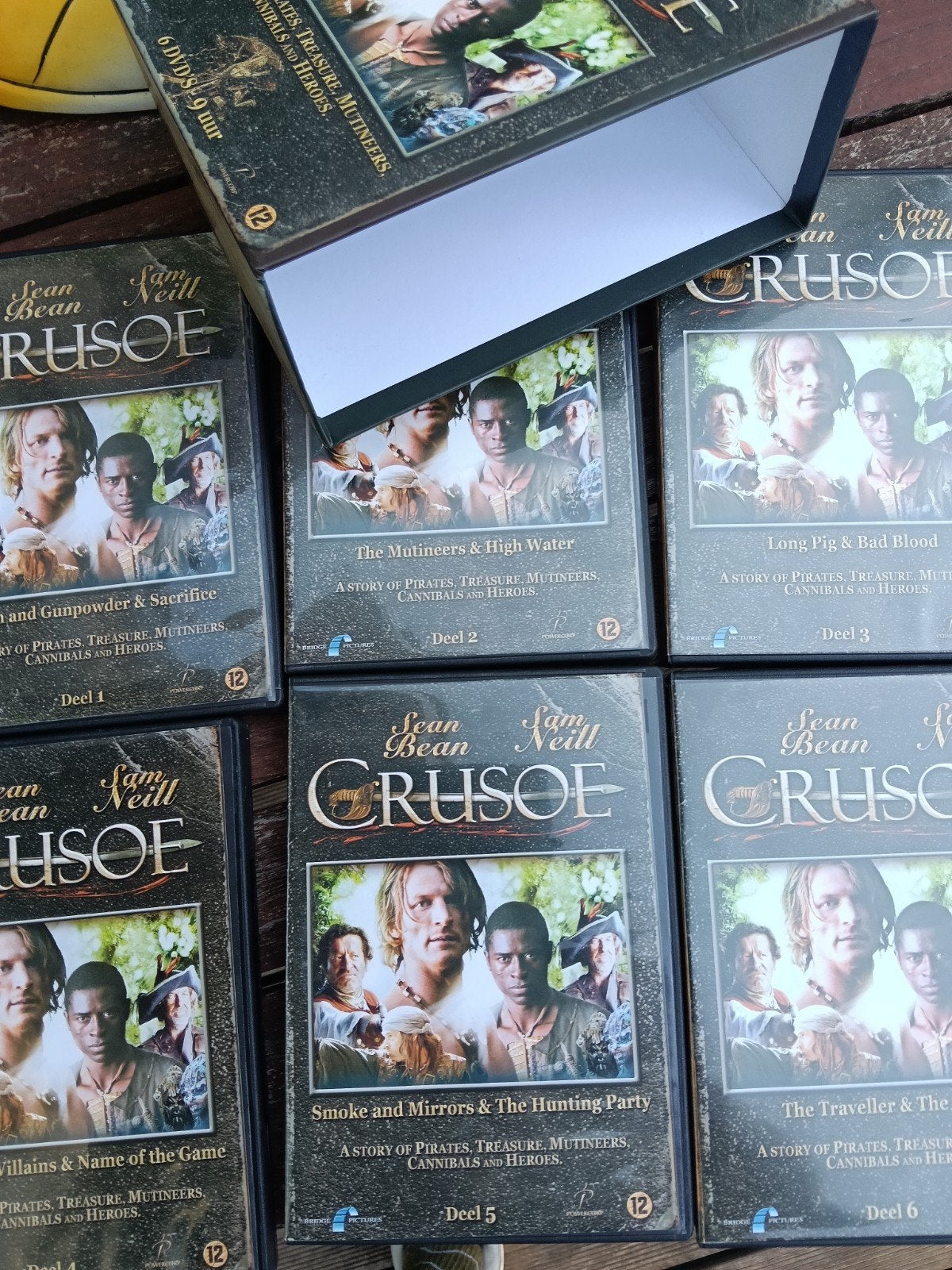 6 delen Robinson Crusoe... unieke serie..NU 9,  incl verzend, Cd's en Dvd's, Dvd's | Tv en Series, Ophalen of Verzenden, Zo goed als nieuw