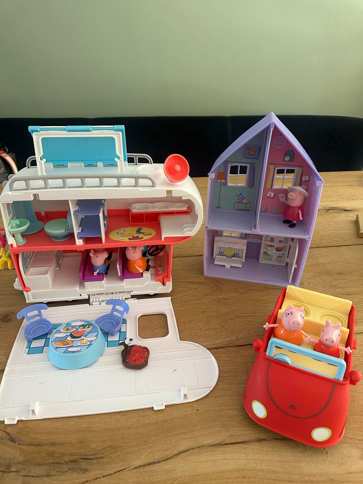 Peppa Pig Speelset: Camper, Huis en Auto met Figuren, Ophalen of Verzenden, Gebruikt, Jongen of Meisje