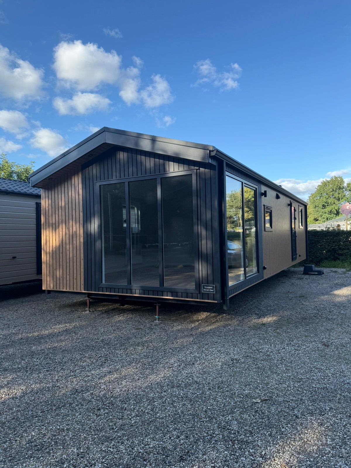Nieuw chalet inclusief jaarplaats op de veluwe!, Caravans en Kamperen, Tot en met 4