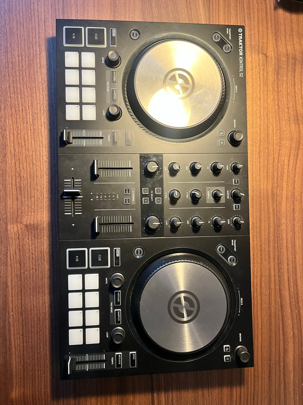 Native Instruments Traktor Kontrol S2 MK3 DJ Controller, Ophalen of Verzenden, Zo goed als nieuw, Dj-set, Overige merken
