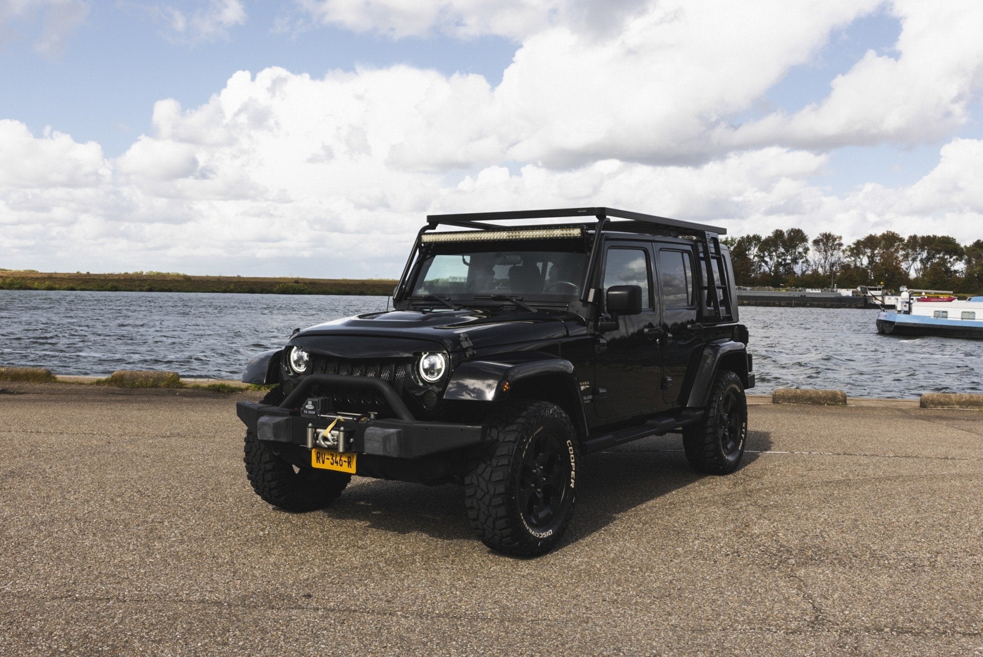Jeep Wrangler Unlimited 2.8 CRD Sahara (bj 2009, automaat), Automaat, Gebruikt, 4 cilinders, Zwart