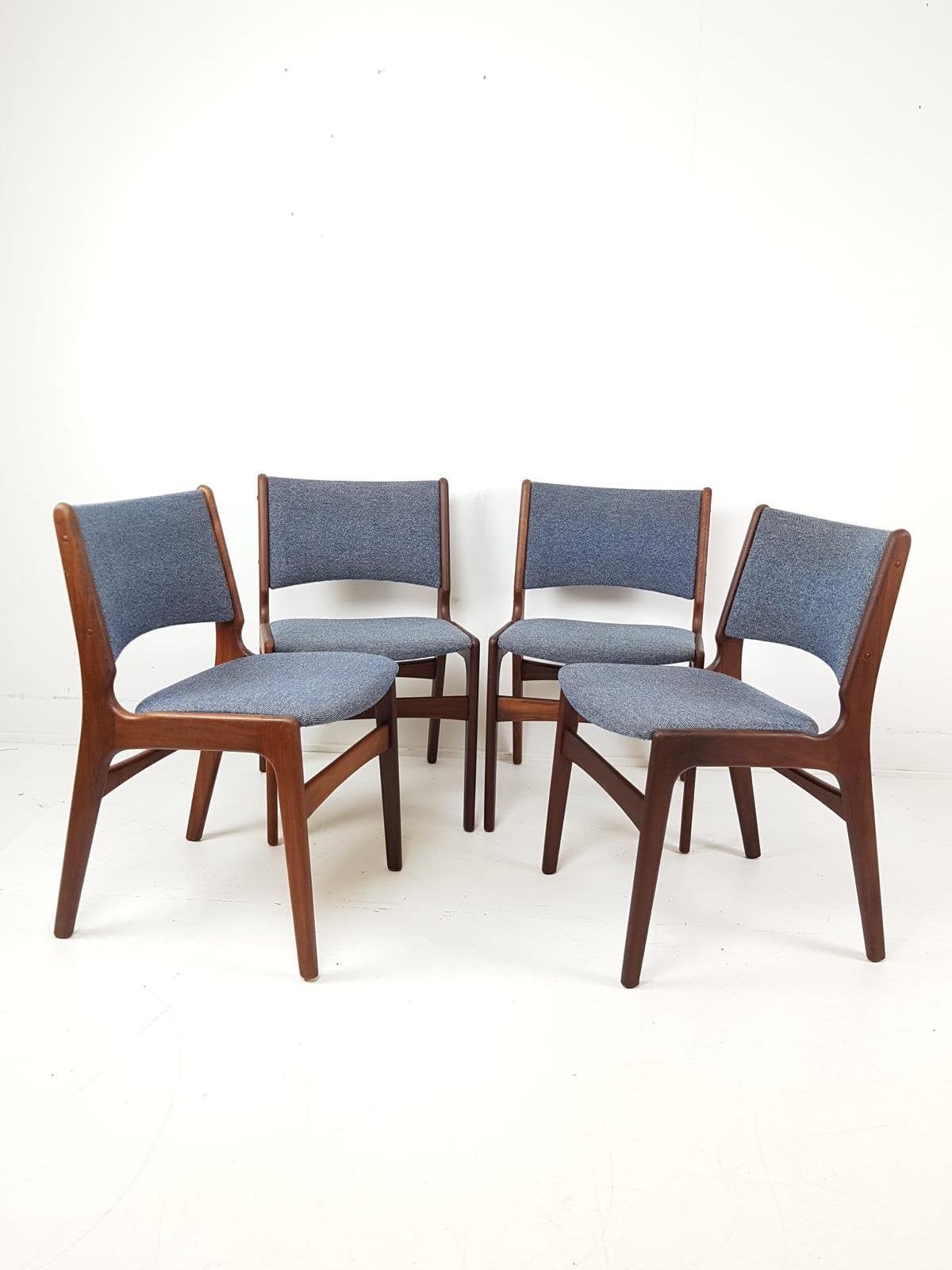 4 Deense Erik Buch model 89 stoelen blauw, Blauw, ., Erik Buch, Vintage