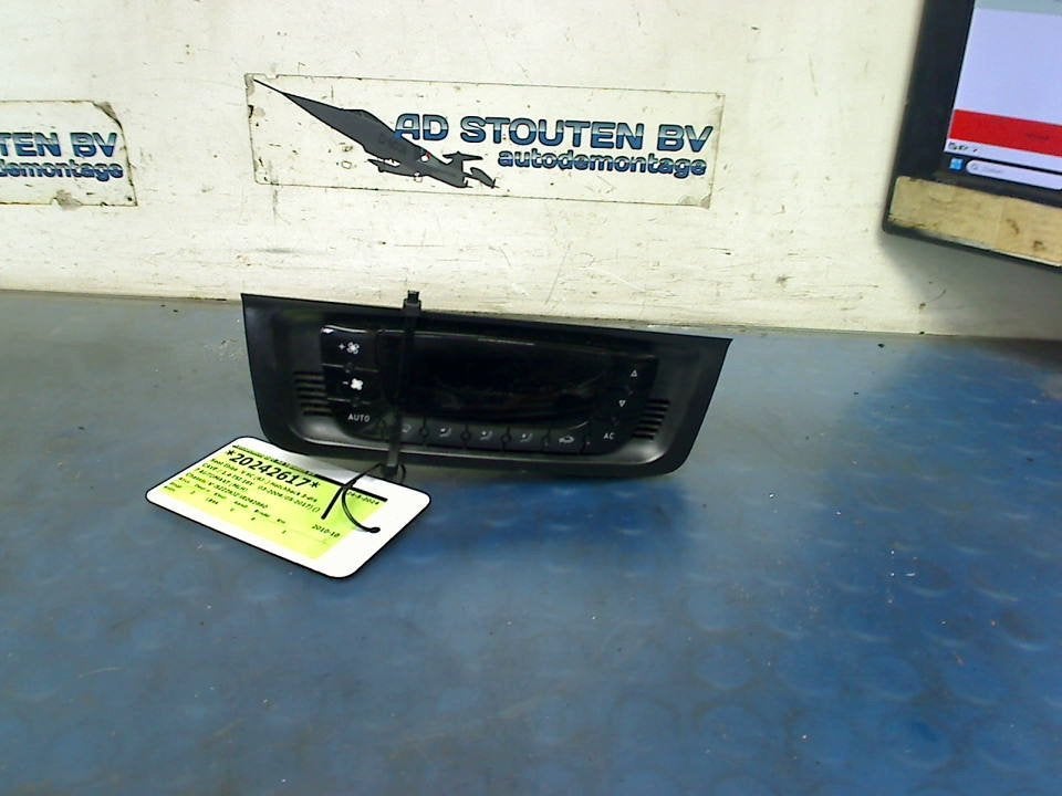 Bedieningspaneel Climate Control Ibiza IV SC (6J1) 2010, Service@seat.de, Seat, Seat Deutschland GmbH, Gebruikt