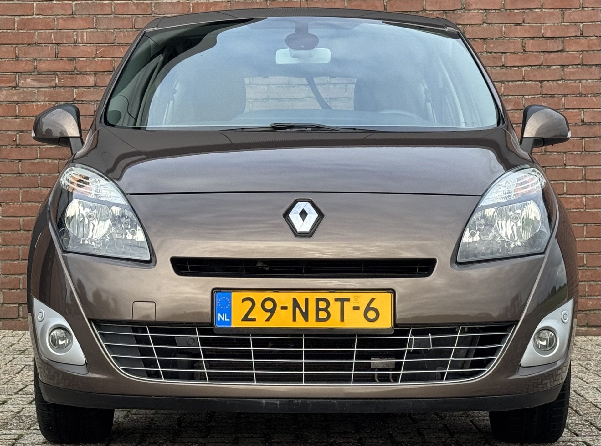 Renault Grand Scénic 2.0 DYNAMIQUE 7P. | NL-AUTO! | 1E EIG!, Auto's, Stof, Gebruikt, Zwart, 4 cilinders