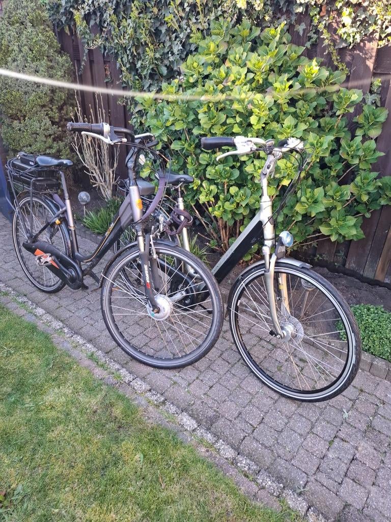 Twee Elektrische opknapfietsen voor onderdelen of reparatie, Ophalen, Gebruikt, Overige merken