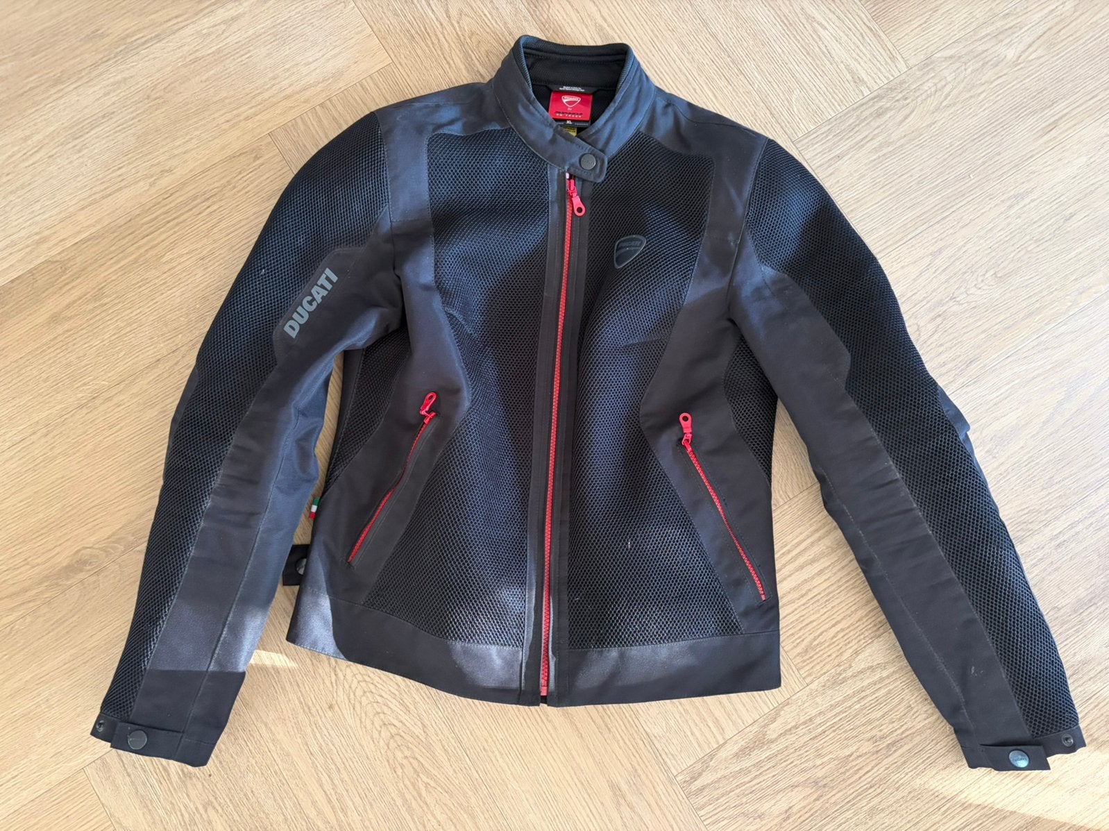 Origineel DUCATI doorwaai jack DAMES maat XL (ca. Mt 40), Motoren, Ophalen of Verzenden, Dames, Jas | textiel